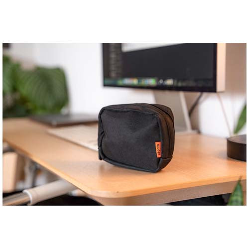 Cargador de viaje de carga rápida de 65 W con cable y estuche "Xtorm" - imageMood2