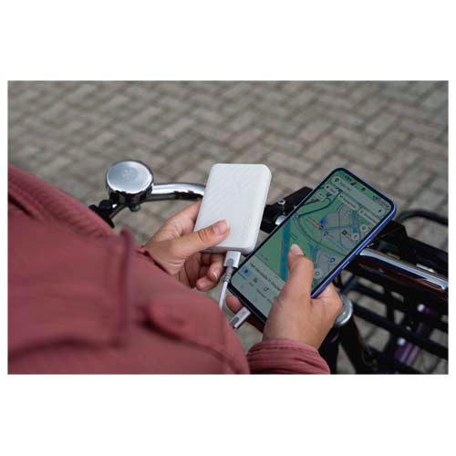 Batería externa de carga rápida de 12 W y 5000 mAh "Xtorm XG205 Go2" - imageMood1